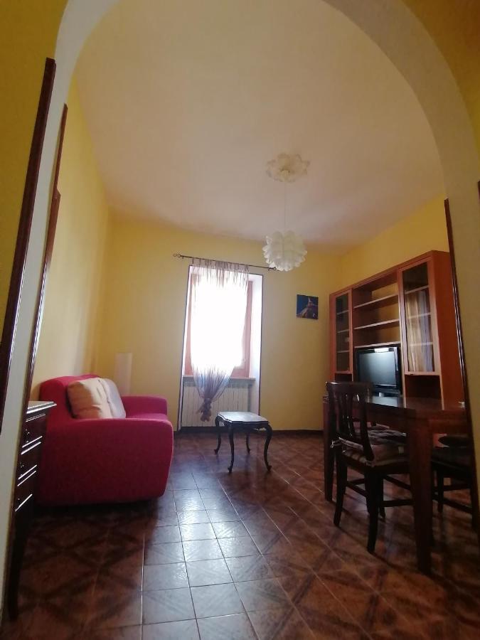 Due Finestre Sul Cortile Ξενοδοχείο Νόβι Λίγκουρε Εξωτερικό φωτογραφία